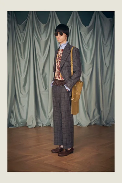 Look 48